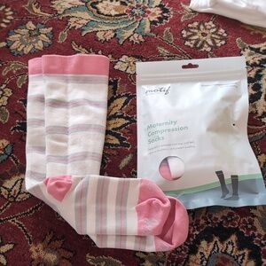 2 pair NEW Maternity Compression Socks - Pink/Grey Stripe Large 20-30mmHg